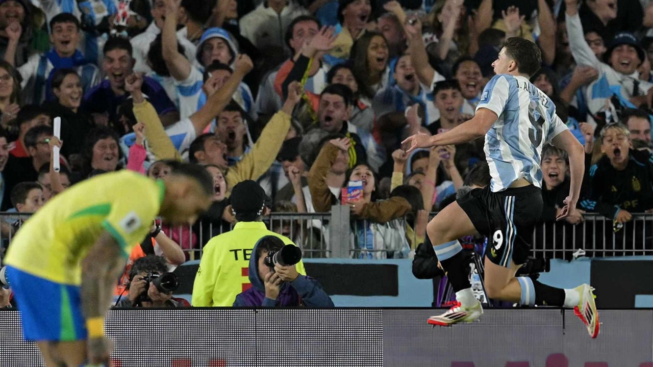 ৪ গোলে ব্রাজিলকে বিধ্বস্ত করলো আর্জেন্টিনা